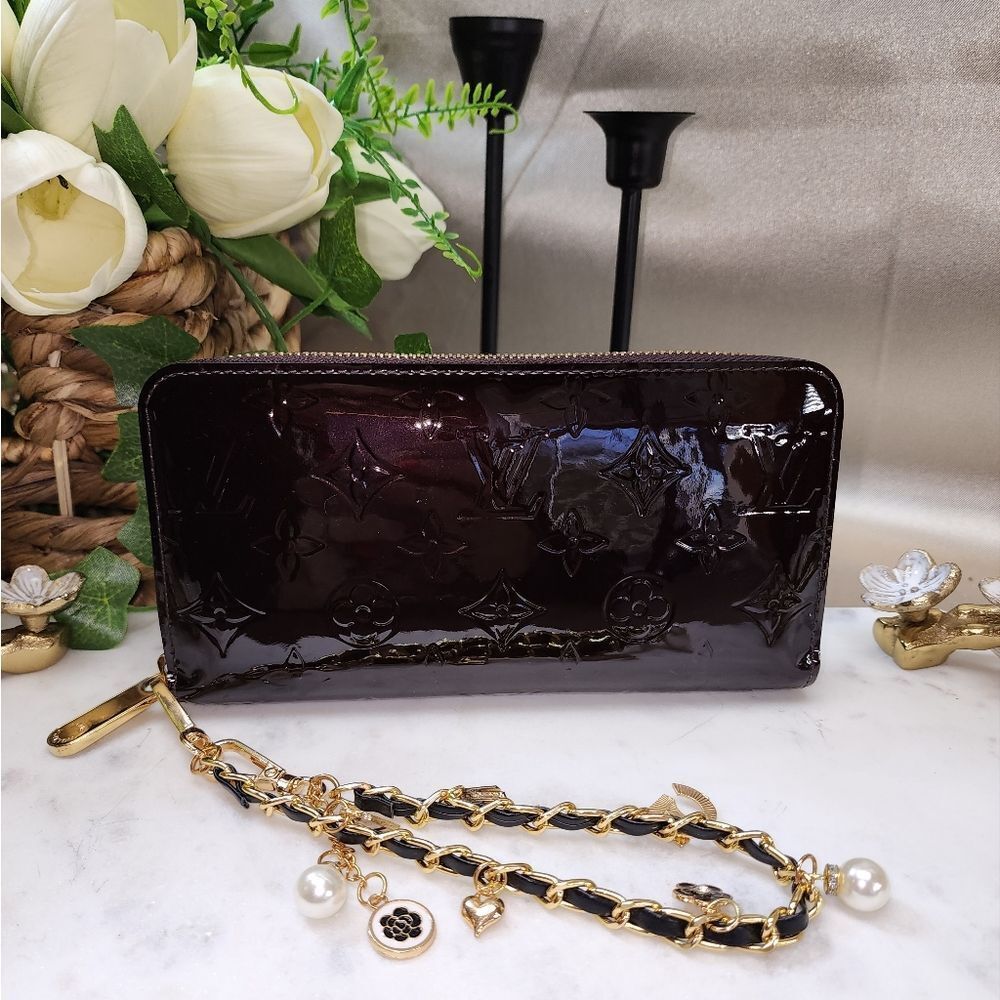 Authentic Louis Vuitton Vernis Amarante Zipper Wallet w/ Dust Bag and Box - Picture 13 of 17
